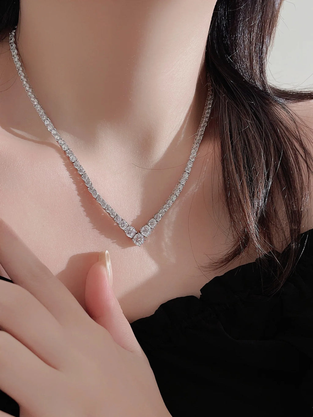 European and American New Personalized S925 Silver Zircon Necklace, Simple Necklace, Female Niche Design Sense