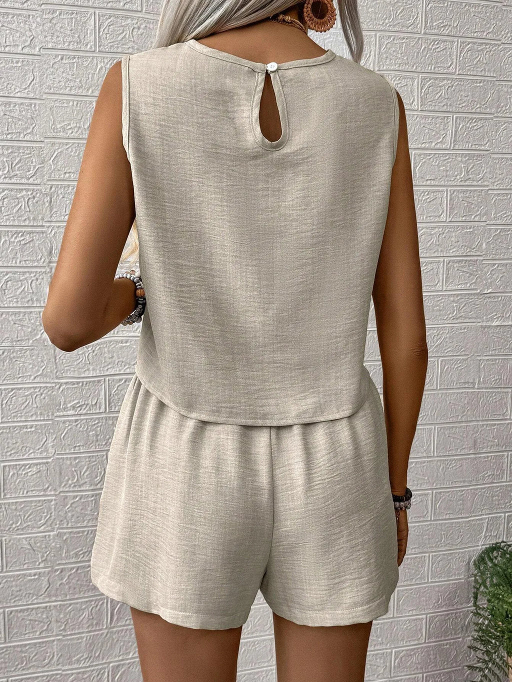 Women's Sleeveless Top & Shorts Set – Solid Color Casual Summer 2-Piece