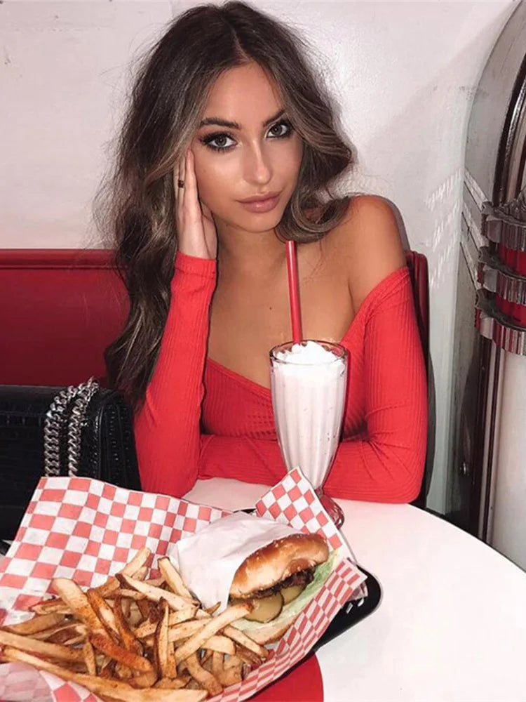 Off-Shoulder Stretch Tee – Streets to the Club