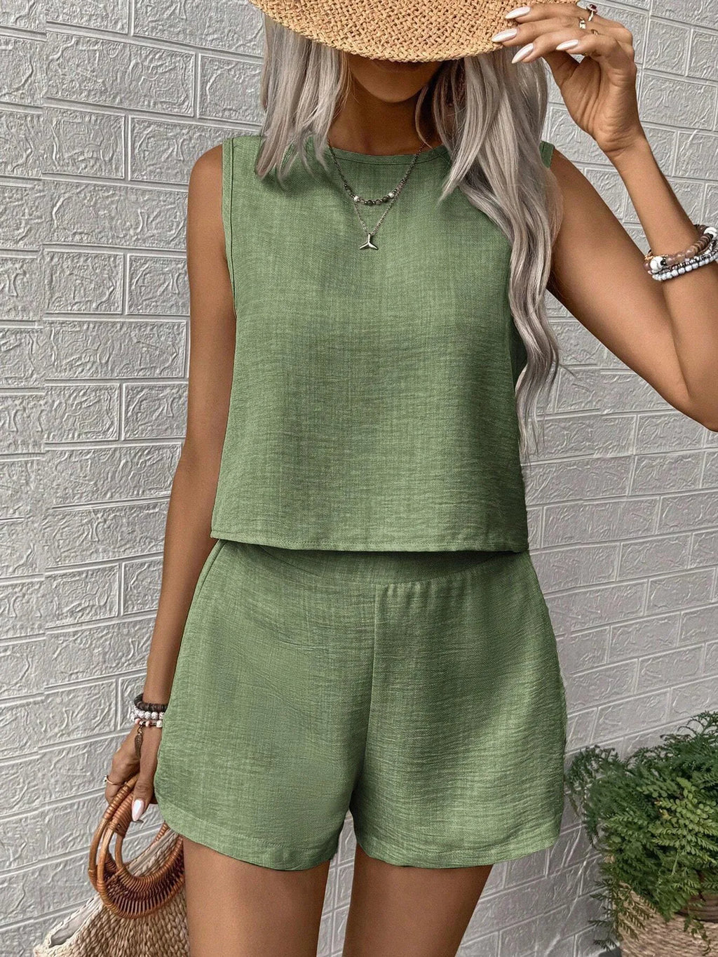 Women's Sleeveless Top & Shorts Set – Solid Color Casual Summer 2-Piece