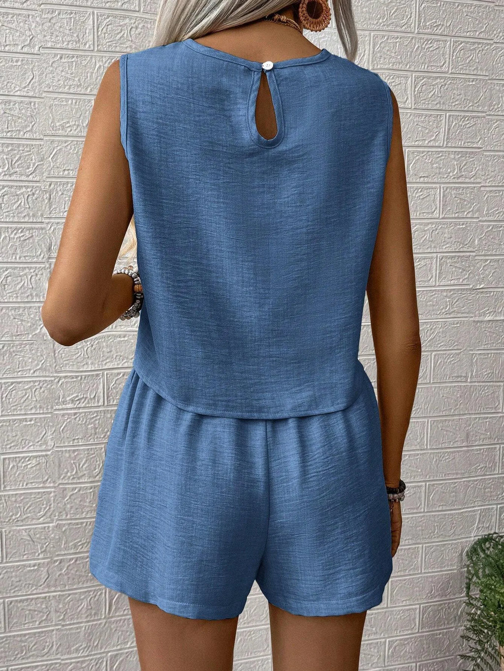 Women's Sleeveless Top & Shorts Set – Solid Color Casual Summer 2-Piece