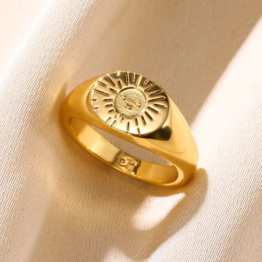Stainless Steel Sun Smile Rings Gold Color Finger Rings For Women Classic Fashion Couple Christmas Jewelry Best Friend Gift