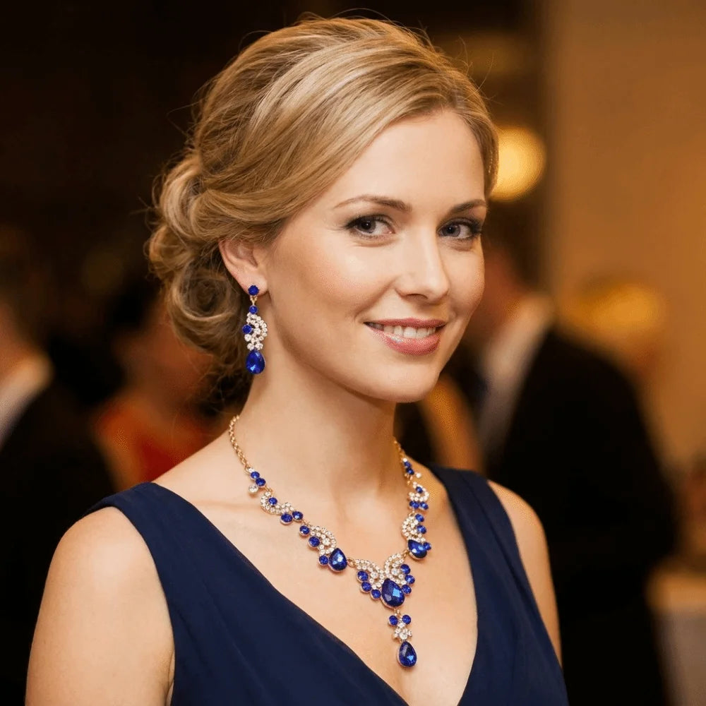 Luxury Rhinestone Jewelry Set Elegant Shiny Necklace Earrings Set Adjustable Waterdrop Pendant Wedding Bridal Accessories